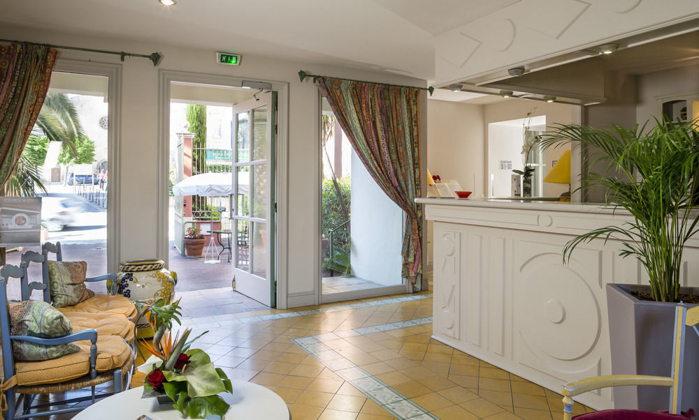 Hotel And Restaurant L Arena Frejus Luaran gambar