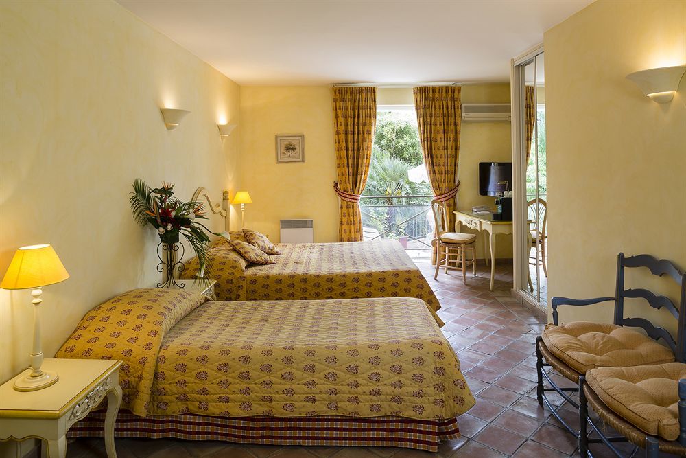 Hotel And Restaurant L Arena Frejus Luaran gambar