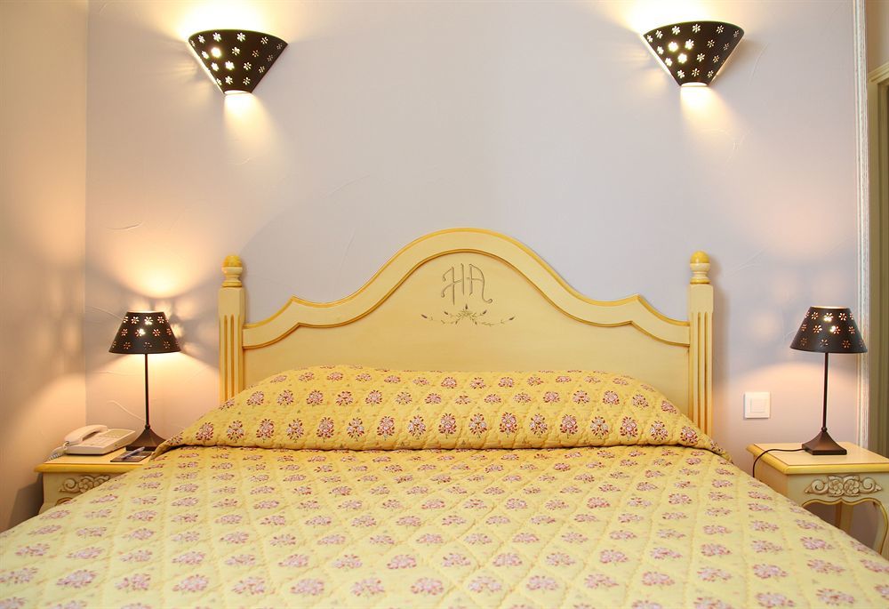 Hotel And Restaurant L Arena Frejus Luaran gambar