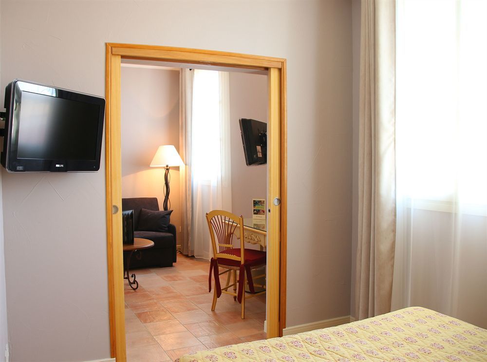 Hotel And Restaurant L Arena Frejus Luaran gambar